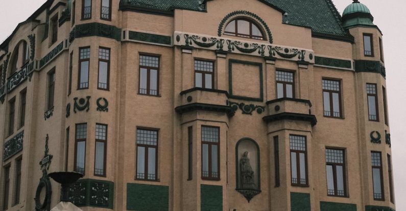 Budget Hotels Belgrade - Facade of the Hotel Moskva in Belgrade, Serbia