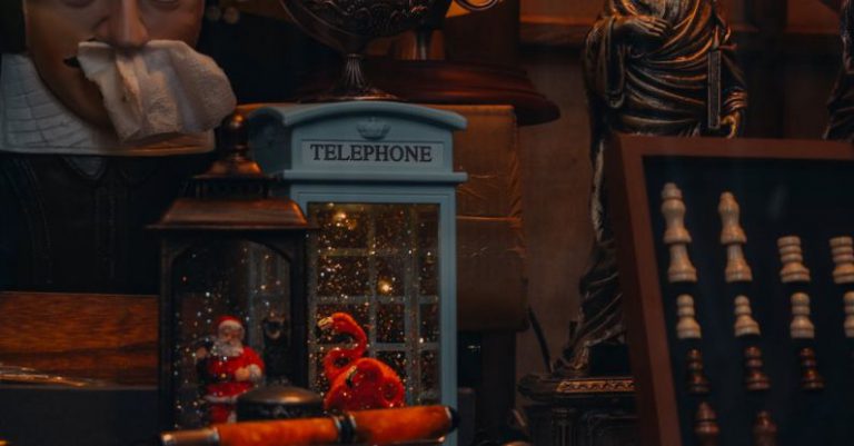 Belgrade Antiques Souvenirs - Black and Brown Chess Board Game Set